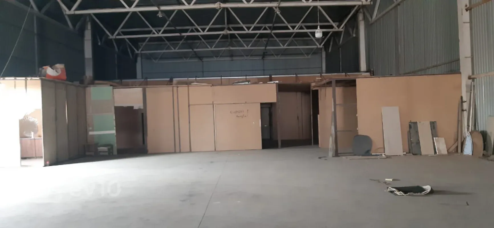 Kirayə verilir mənzil 1300 m²