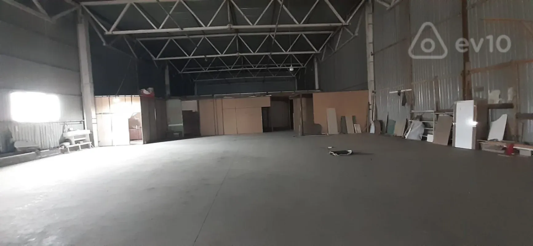 Kirayə verilir mənzil 1300 m²