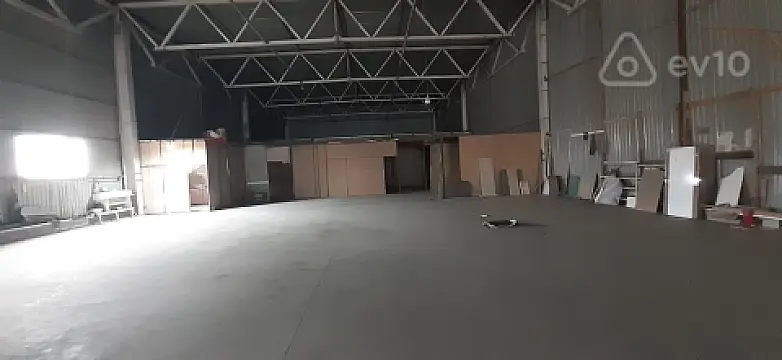 Kirayə verilir mənzil 1300 m²