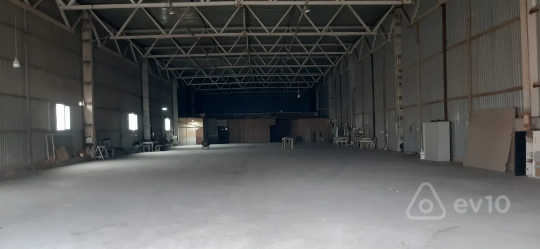 Kirayə verilir mənzil 1300 m²