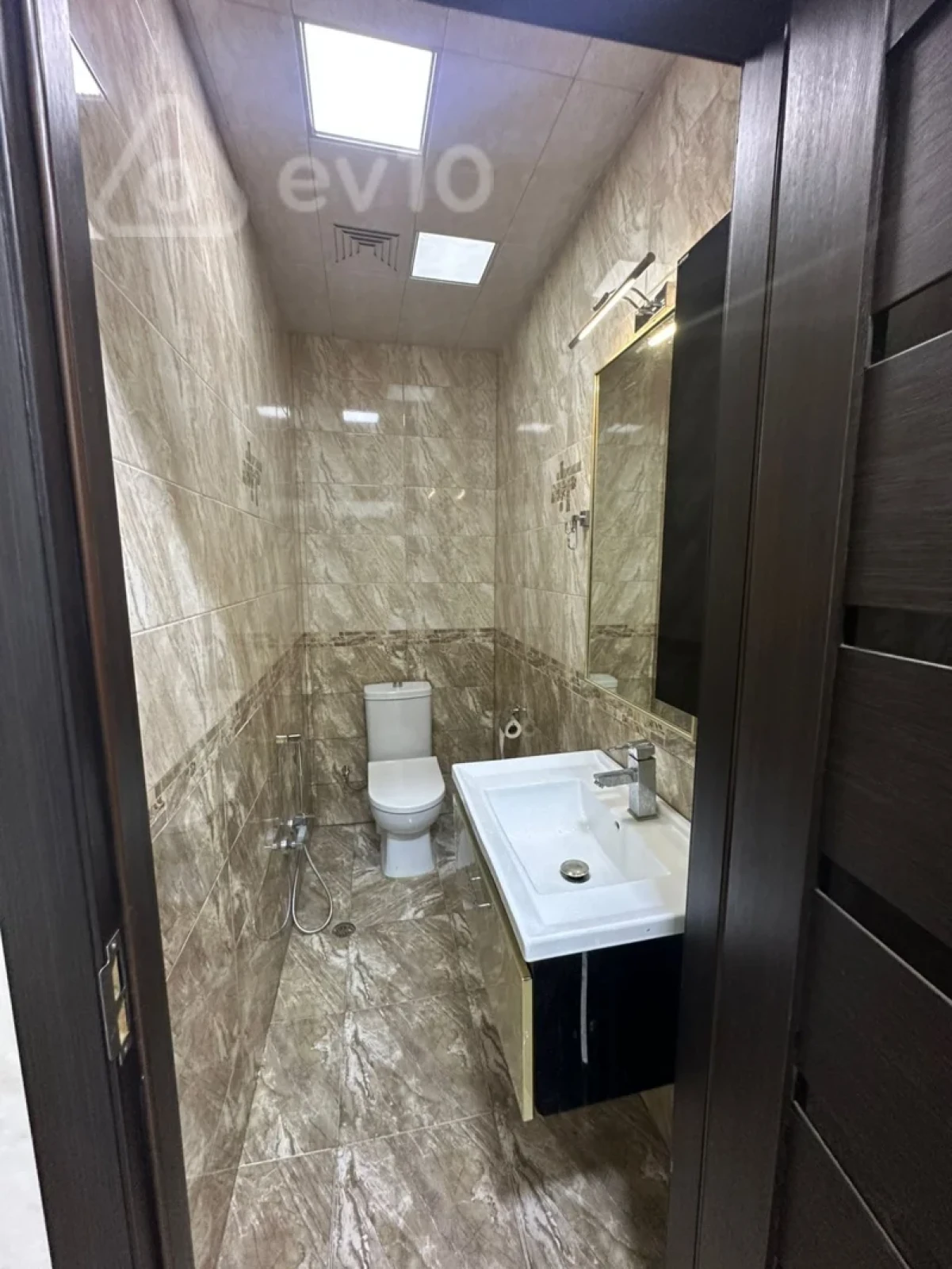 Satılır 3 otaqlı yeni tikili 130 m²