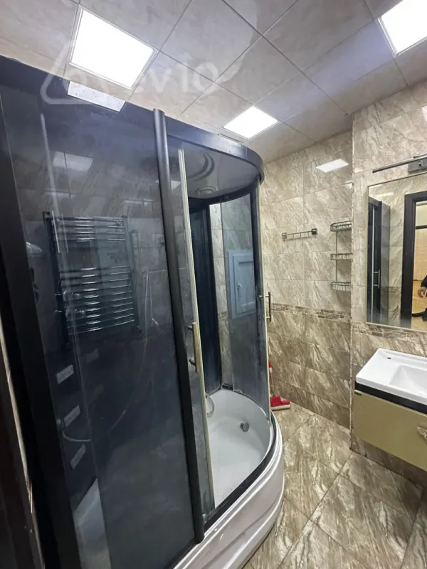 Satılır 3 otaqlı yeni tikili 130 m²