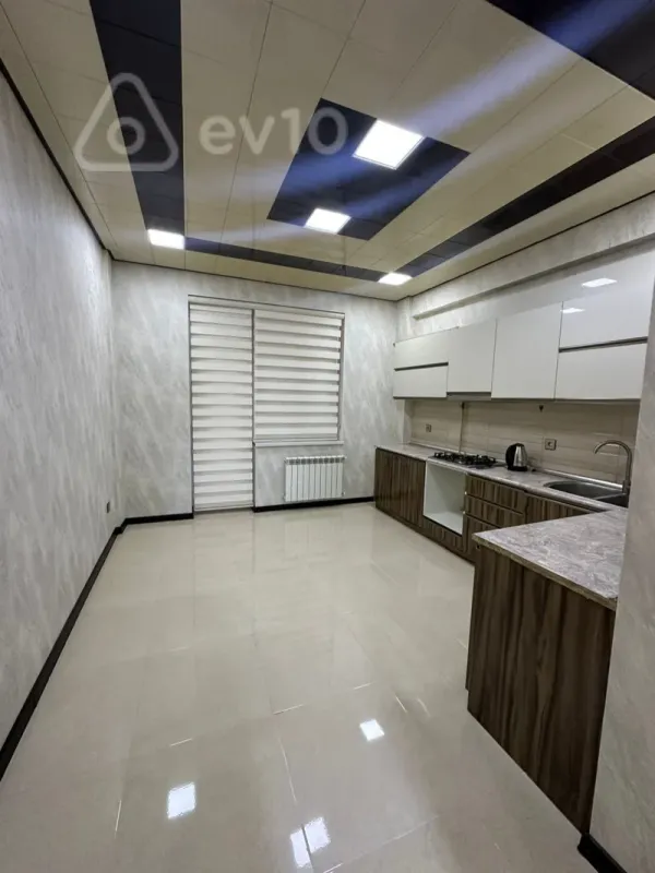 Satılır 3 otaqlı yeni tikili 130 m²