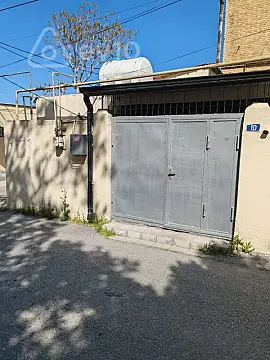 Satılır 5 otaqlı köhnə tikili 110 m²
