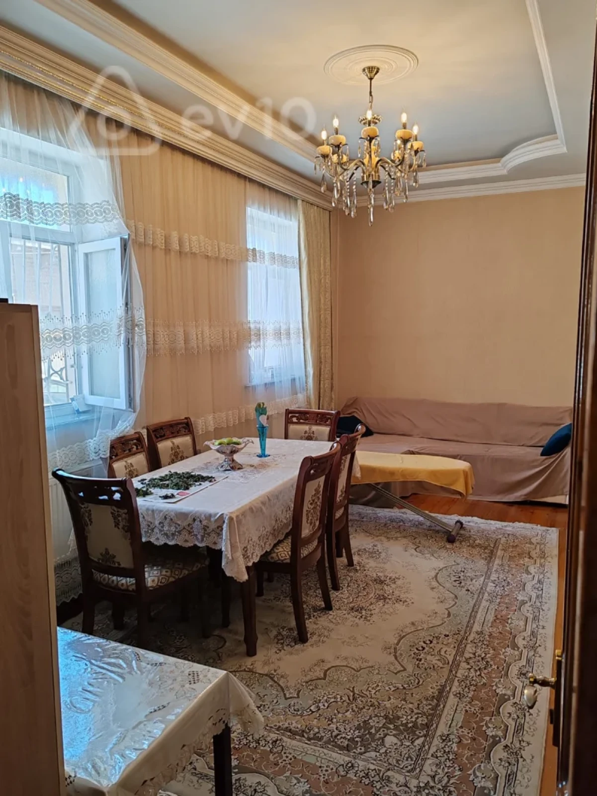 Satılır 5 otaqlı köhnə tikili 110 m²