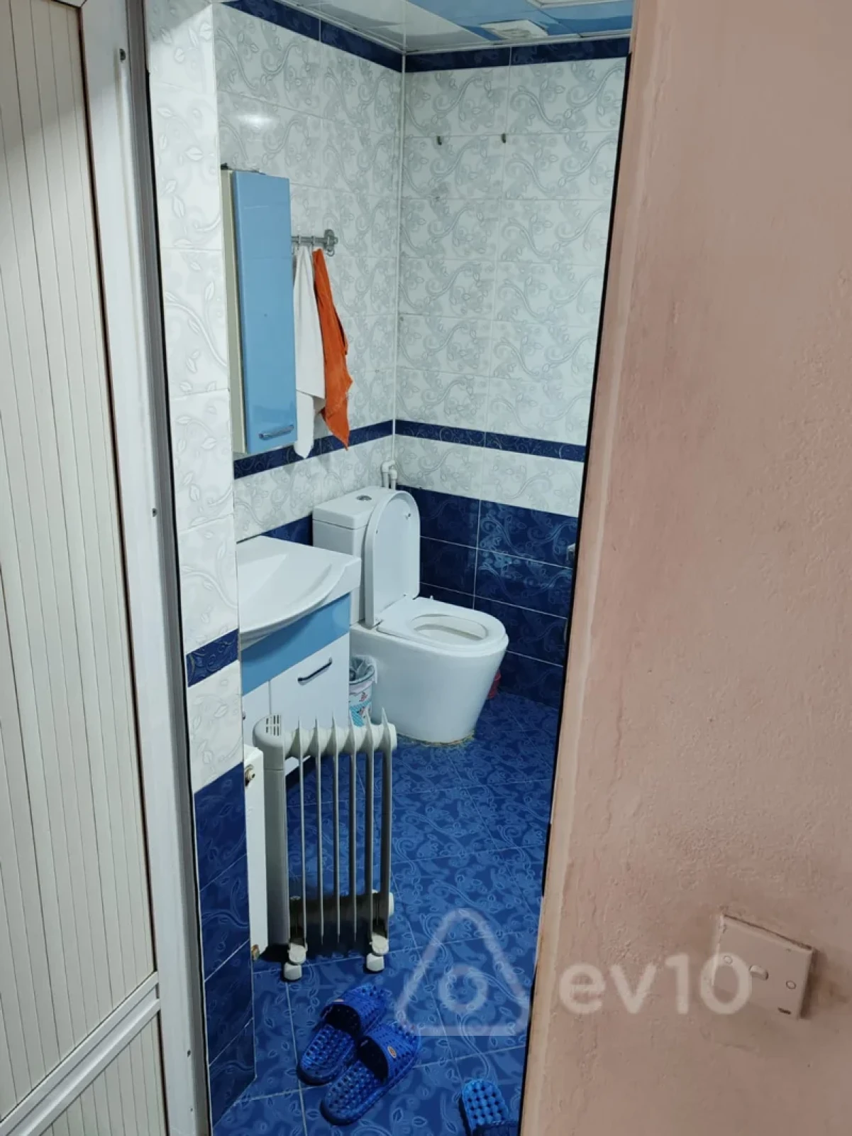 Satılır 5 otaqlı köhnə tikili 110 m²