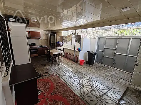 Satılır 5 otaqlı köhnə tikili 110 m²