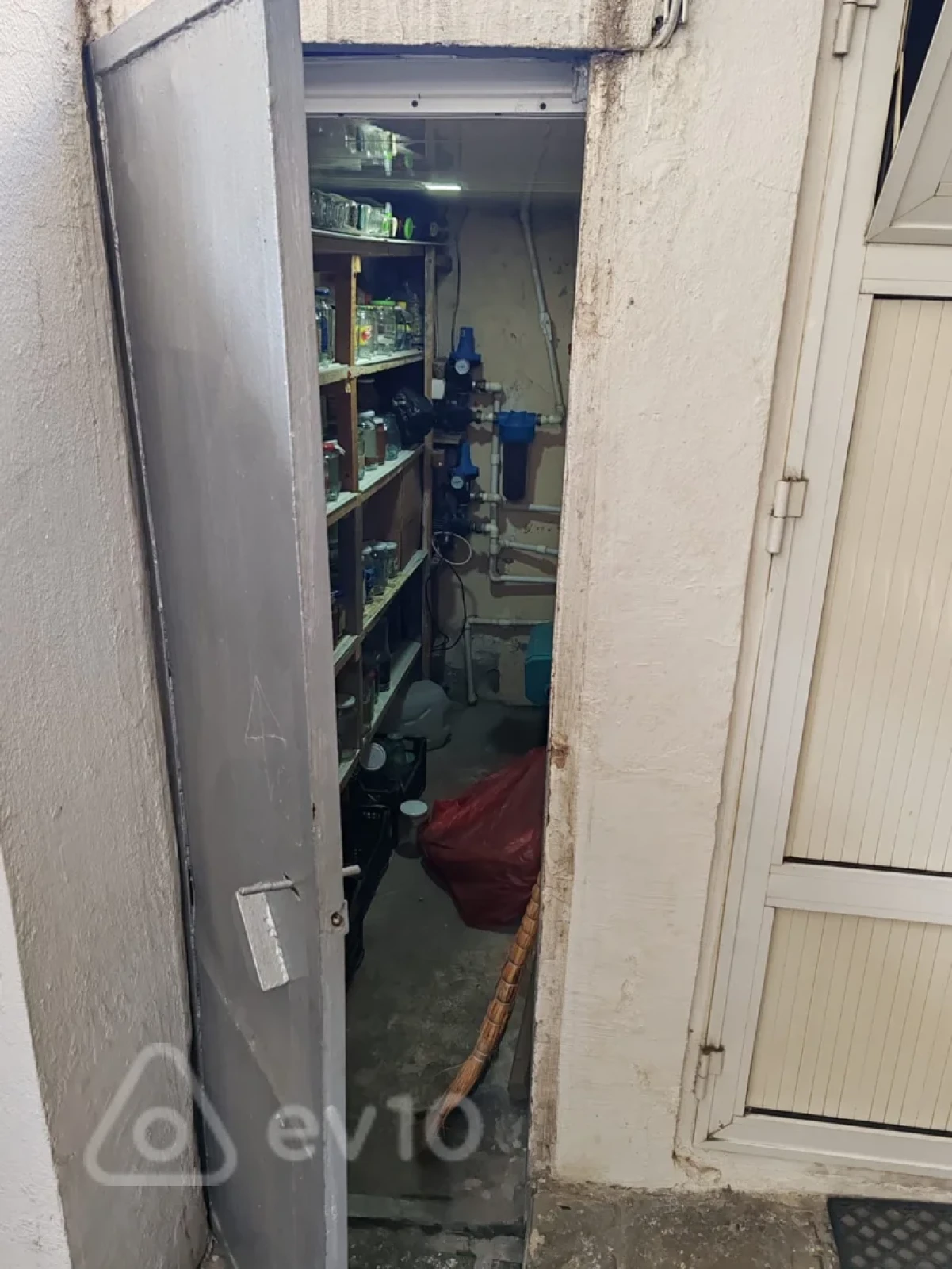 Satılır 5 otaqlı köhnə tikili 110 m²