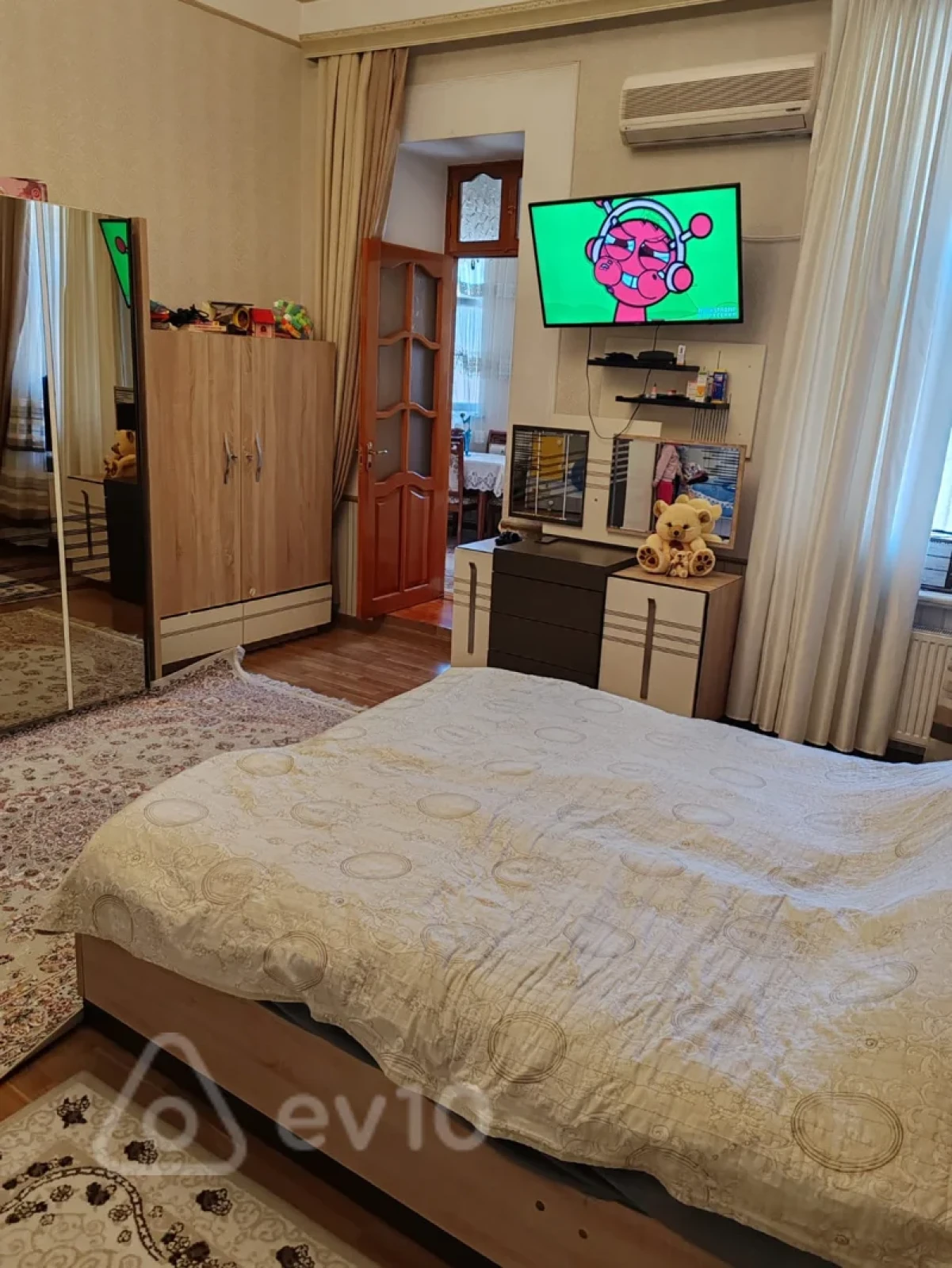 Satılır 5 otaqlı köhnə tikili 110 m²