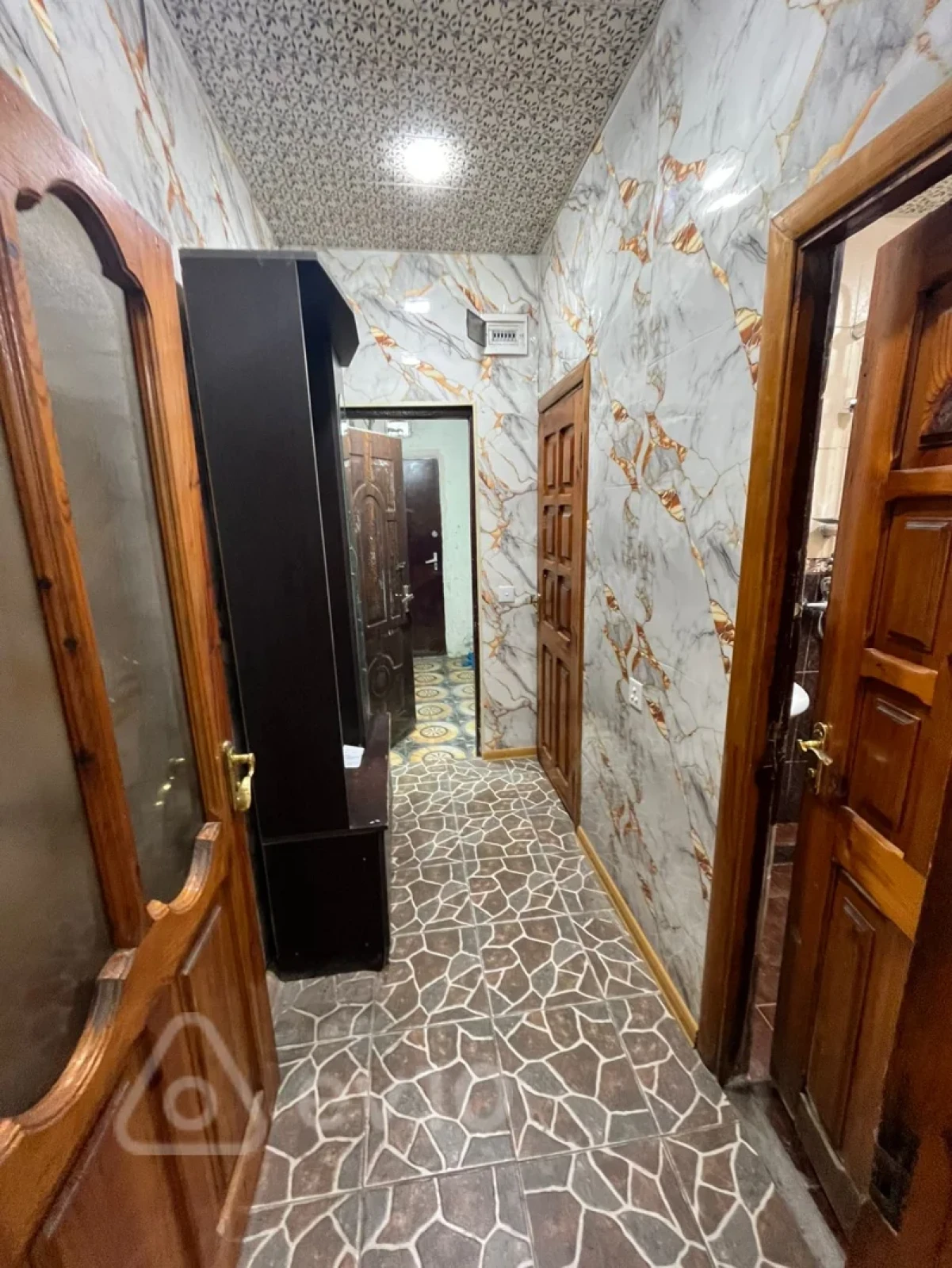 Kirayə verilir 3 otaqlı köhnə tikili 65 m²