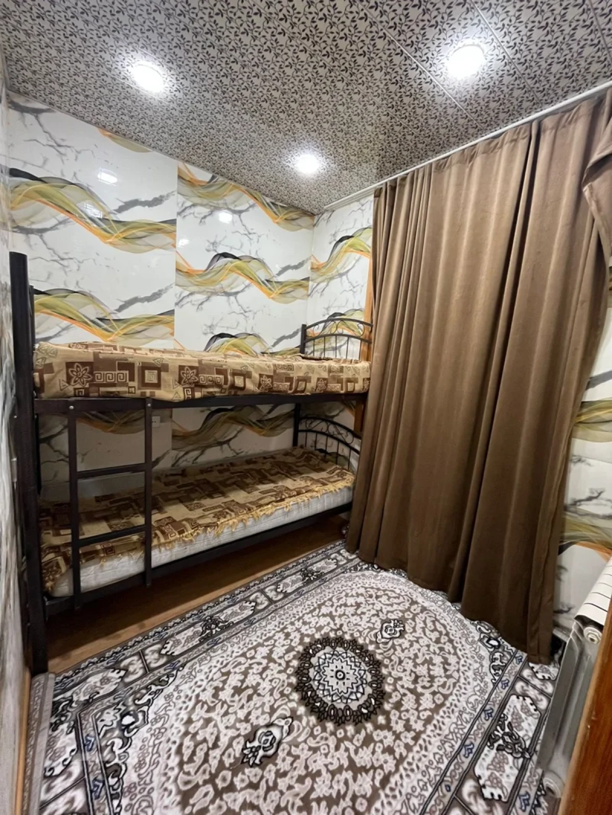 Kirayə verilir 3 otaqlı köhnə tikili 65 m²