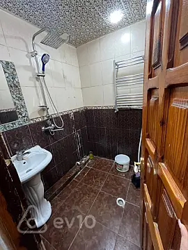 Kirayə verilir 3 otaqlı köhnə tikili 65 m²