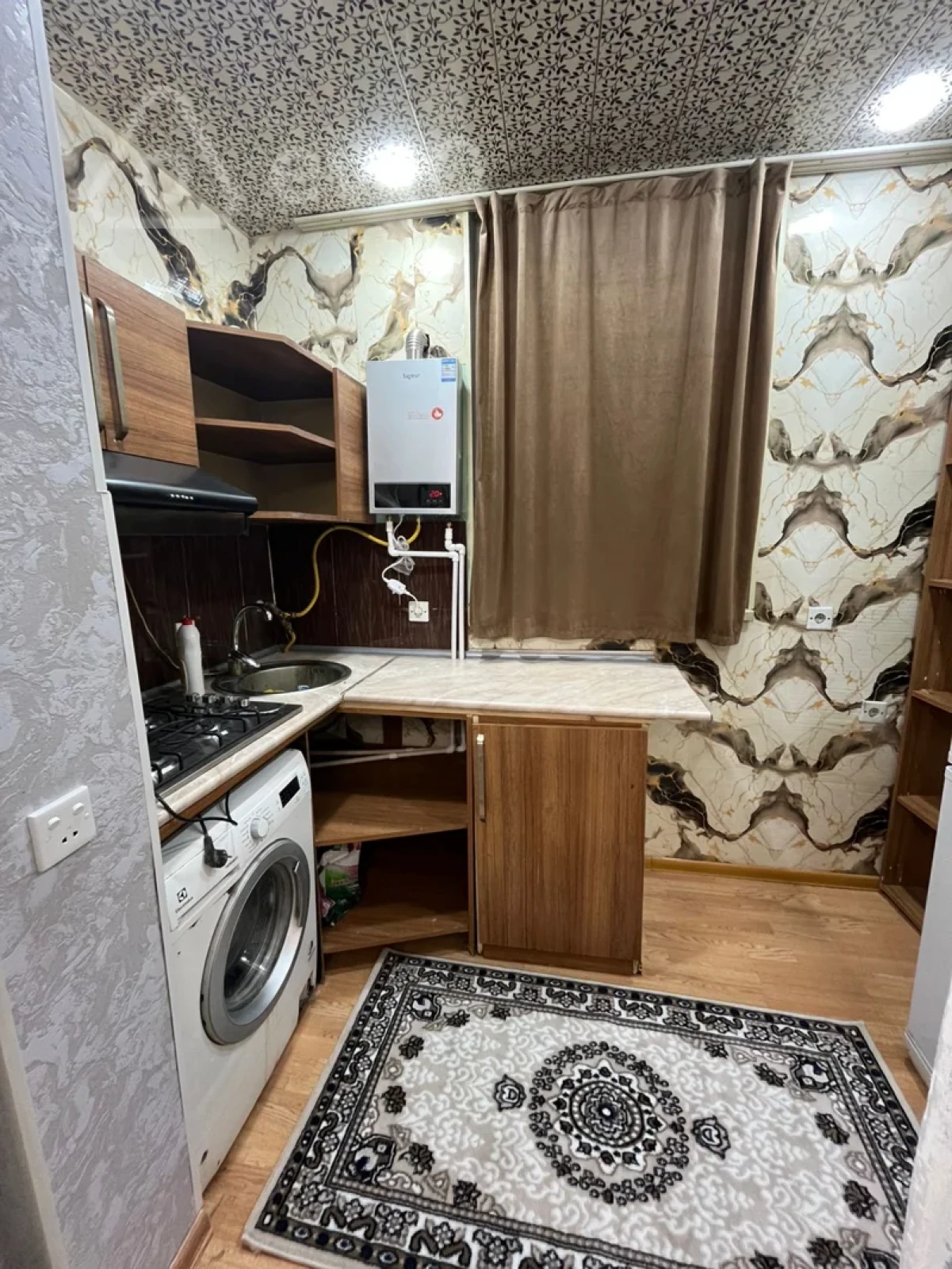 Kirayə verilir 3 otaqlı köhnə tikili 65 m²