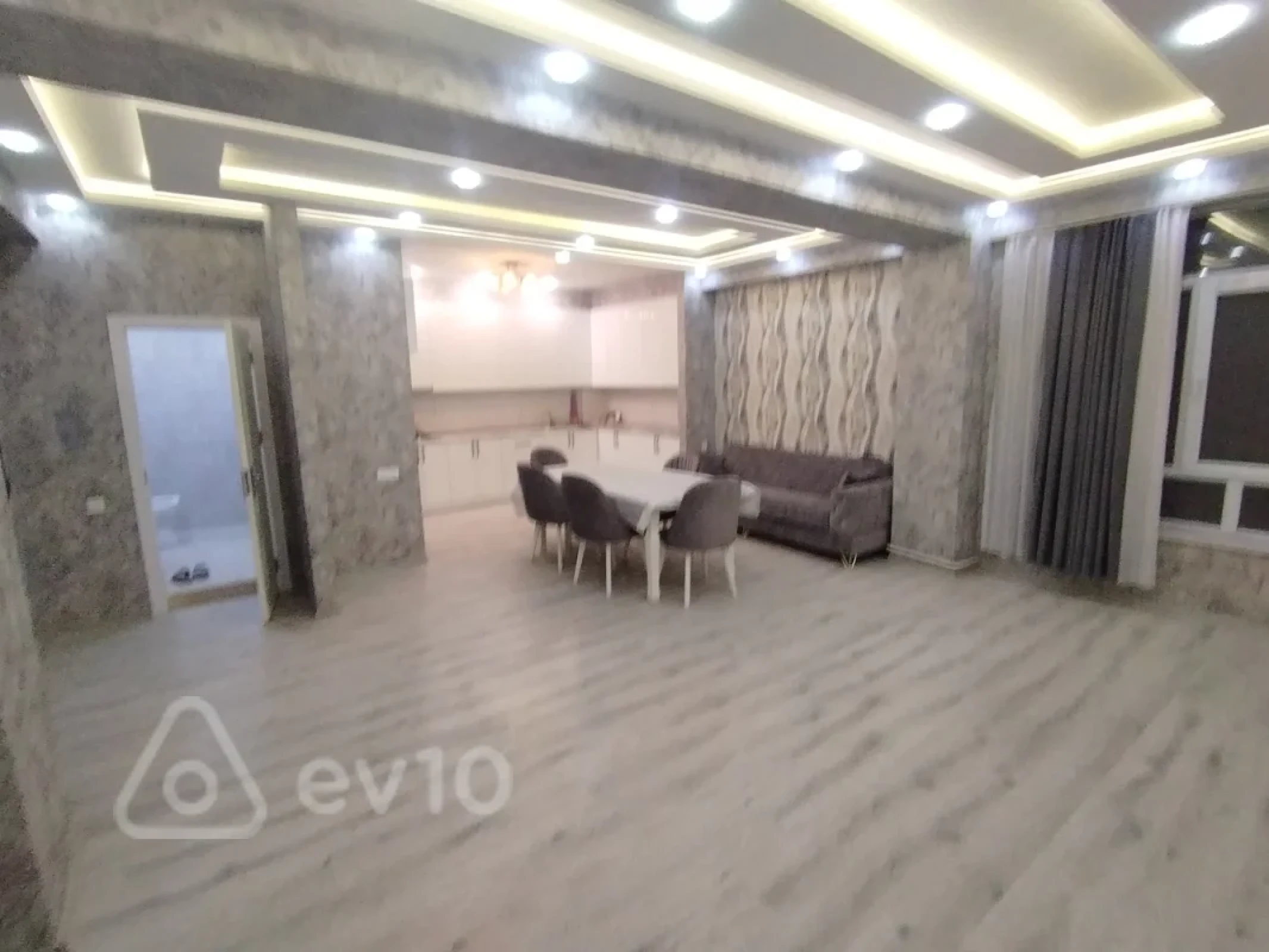 Kirayə verilir 3 otaqlı yeni tikili 76 m²
