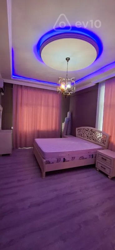 Kirayə verilir 3 otaqlı yeni tikili 100 m²