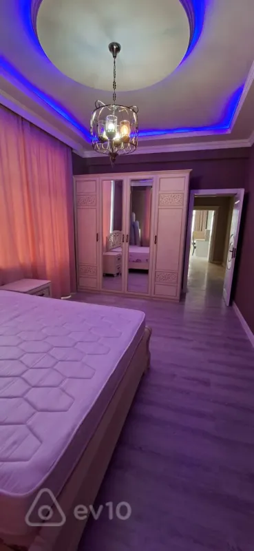 Kirayə verilir 3 otaqlı yeni tikili 100 m²