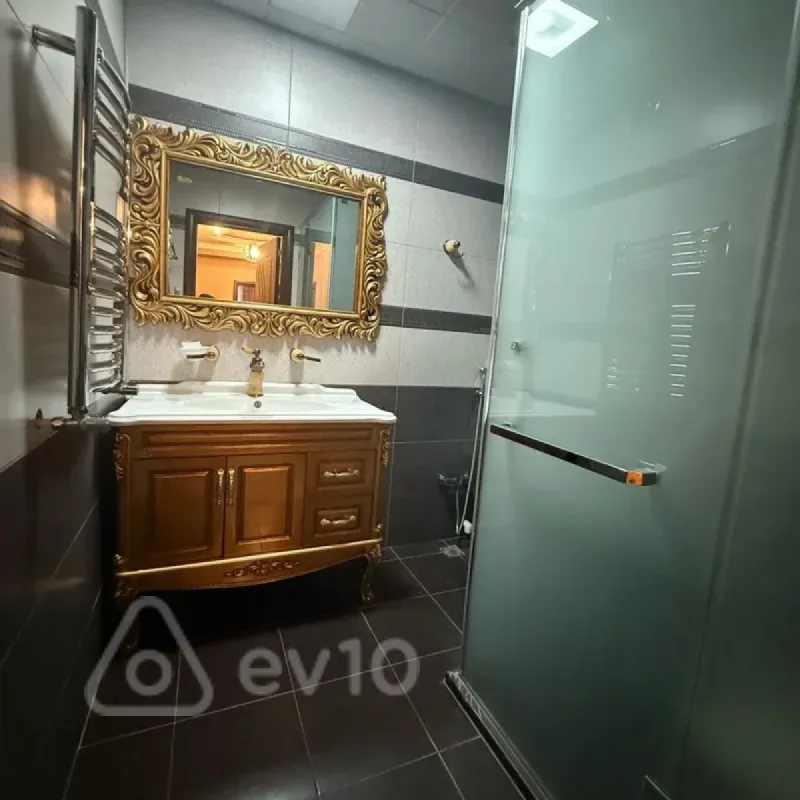 Kirayə verilir 2 otaqlı yeni tikili 100 m²