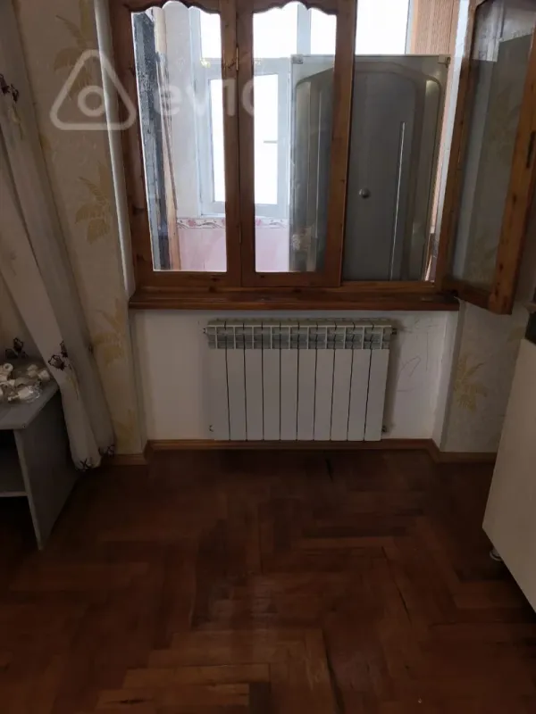 Kirayə verilir 3 otaqlı köhnə tikili 65 m²