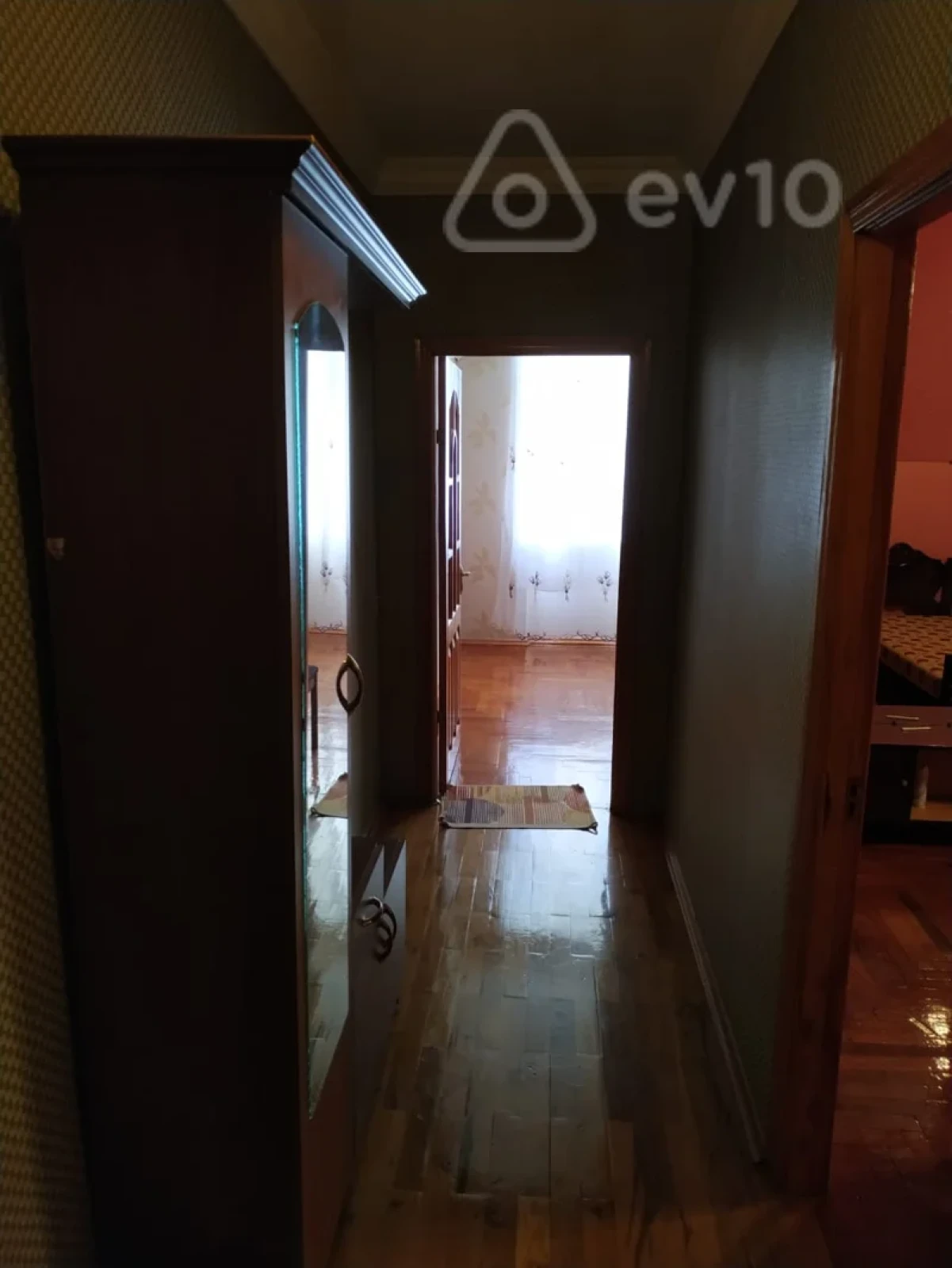 Kirayə verilir 3 otaqlı köhnə tikili 65 m²