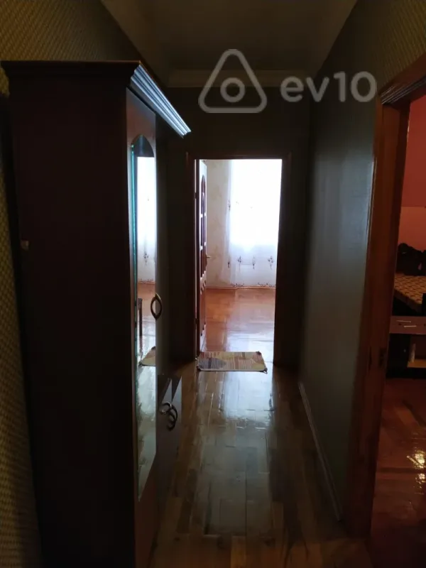 Kirayə verilir 3 otaqlı köhnə tikili 65 m²