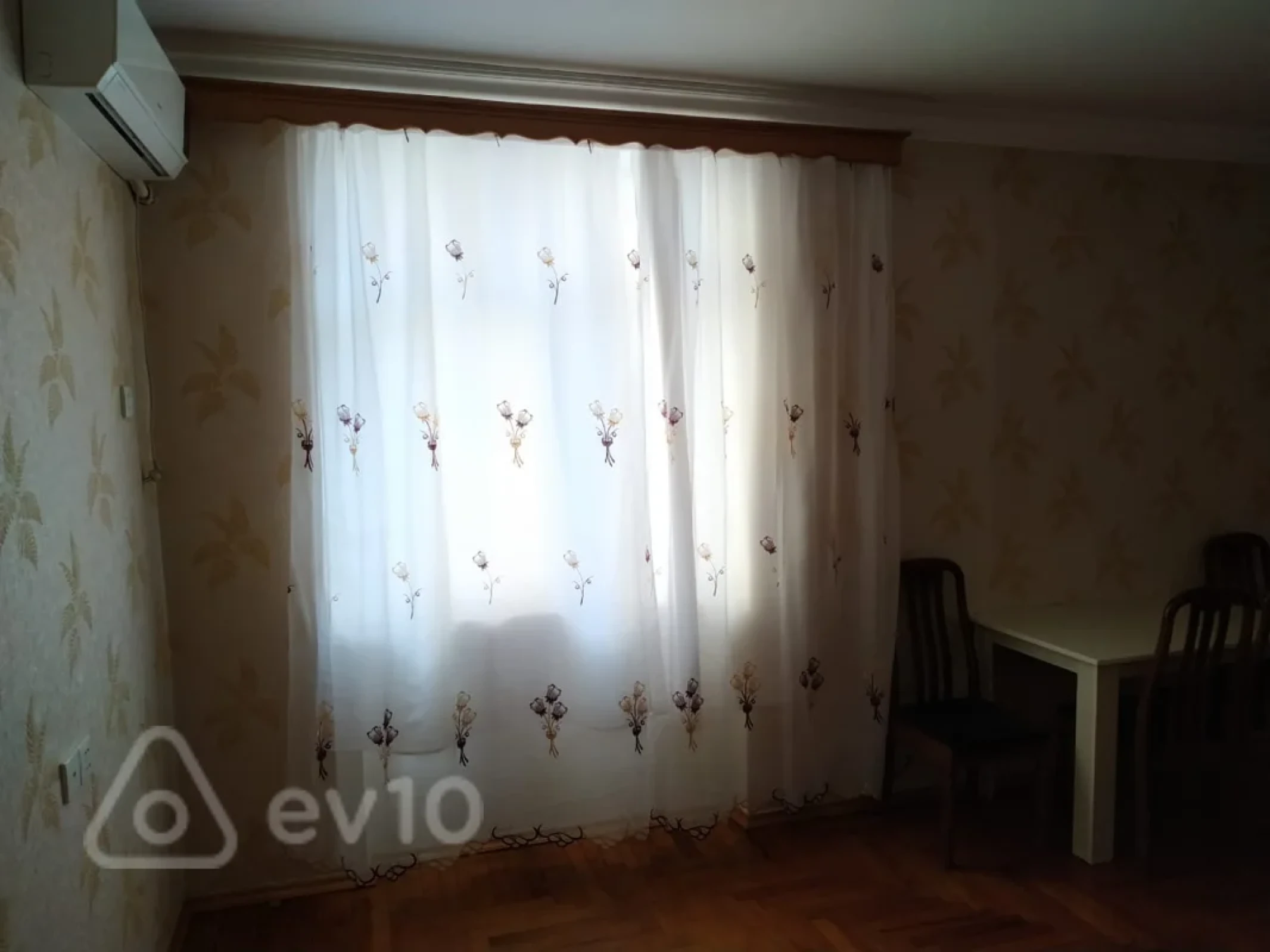 Kirayə verilir 3 otaqlı köhnə tikili 65 m²