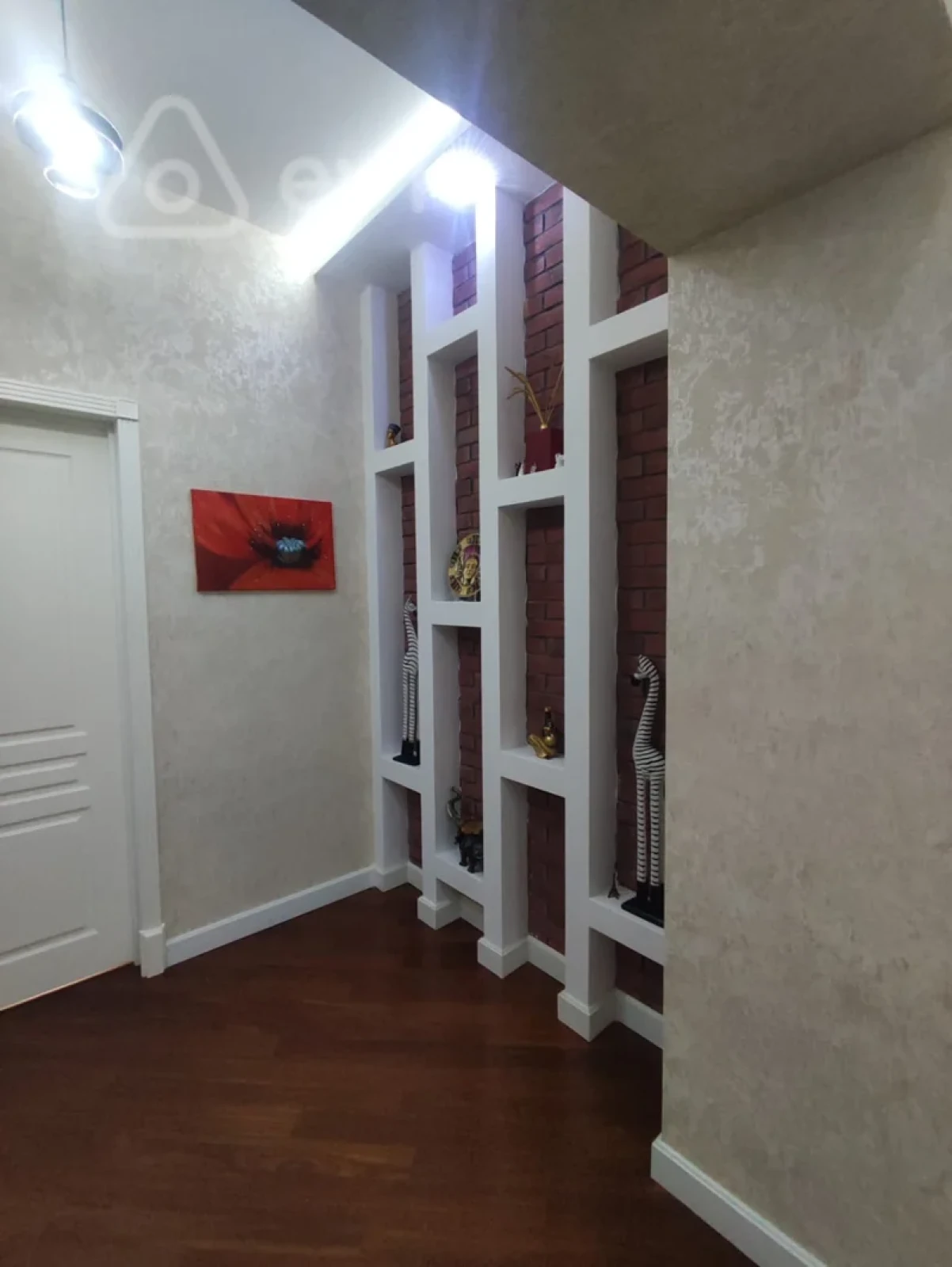 Kirayə verilir 3 otaqlı yeni tikili 140 m²