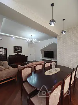 Kirayə verilir 3 otaqlı yeni tikili 140 m²