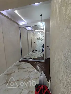Kirayə verilir 3 otaqlı yeni tikili 140 m²