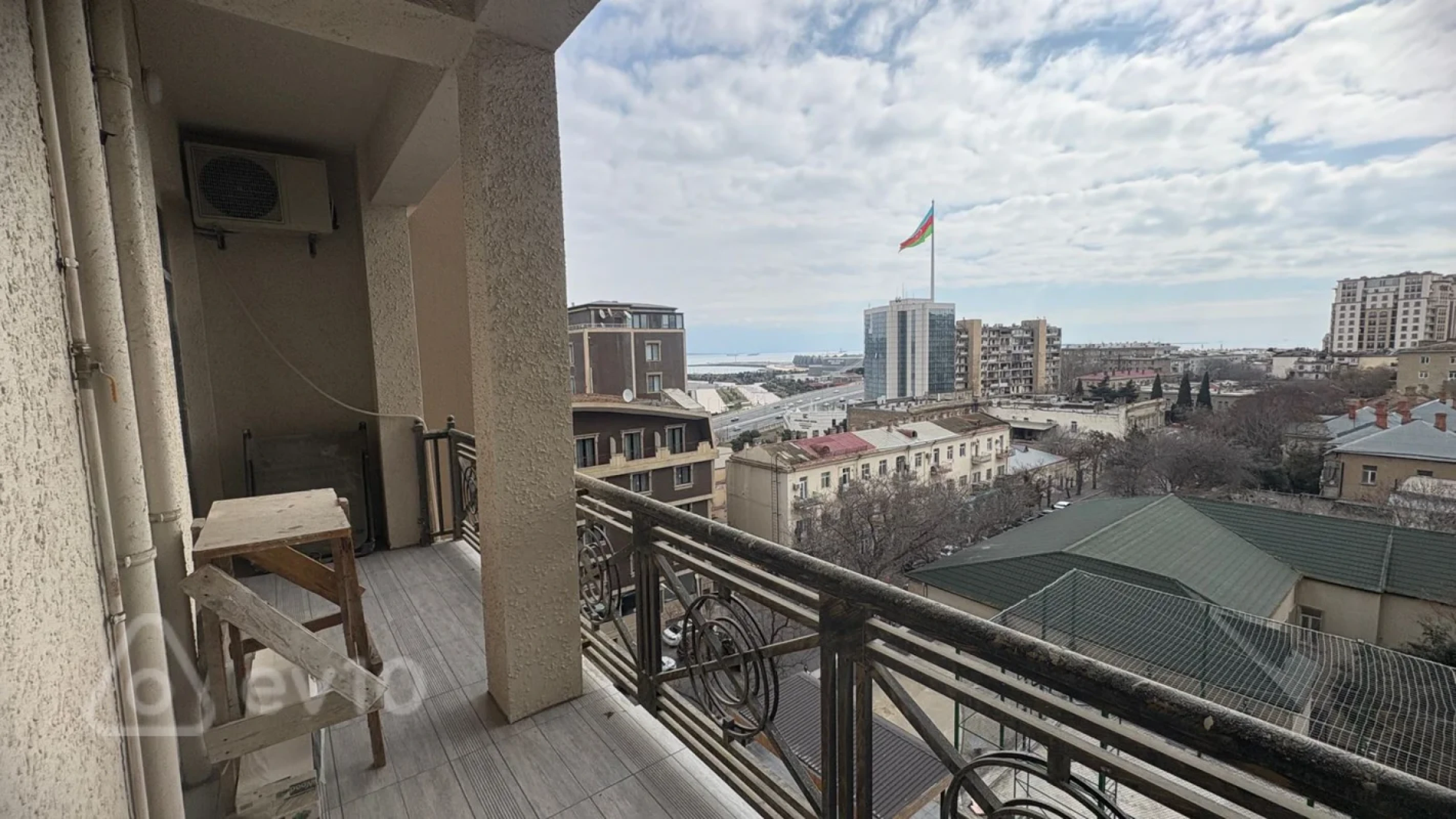 Kirayə verilir 2 otaqlı yeni tikili 70 m²