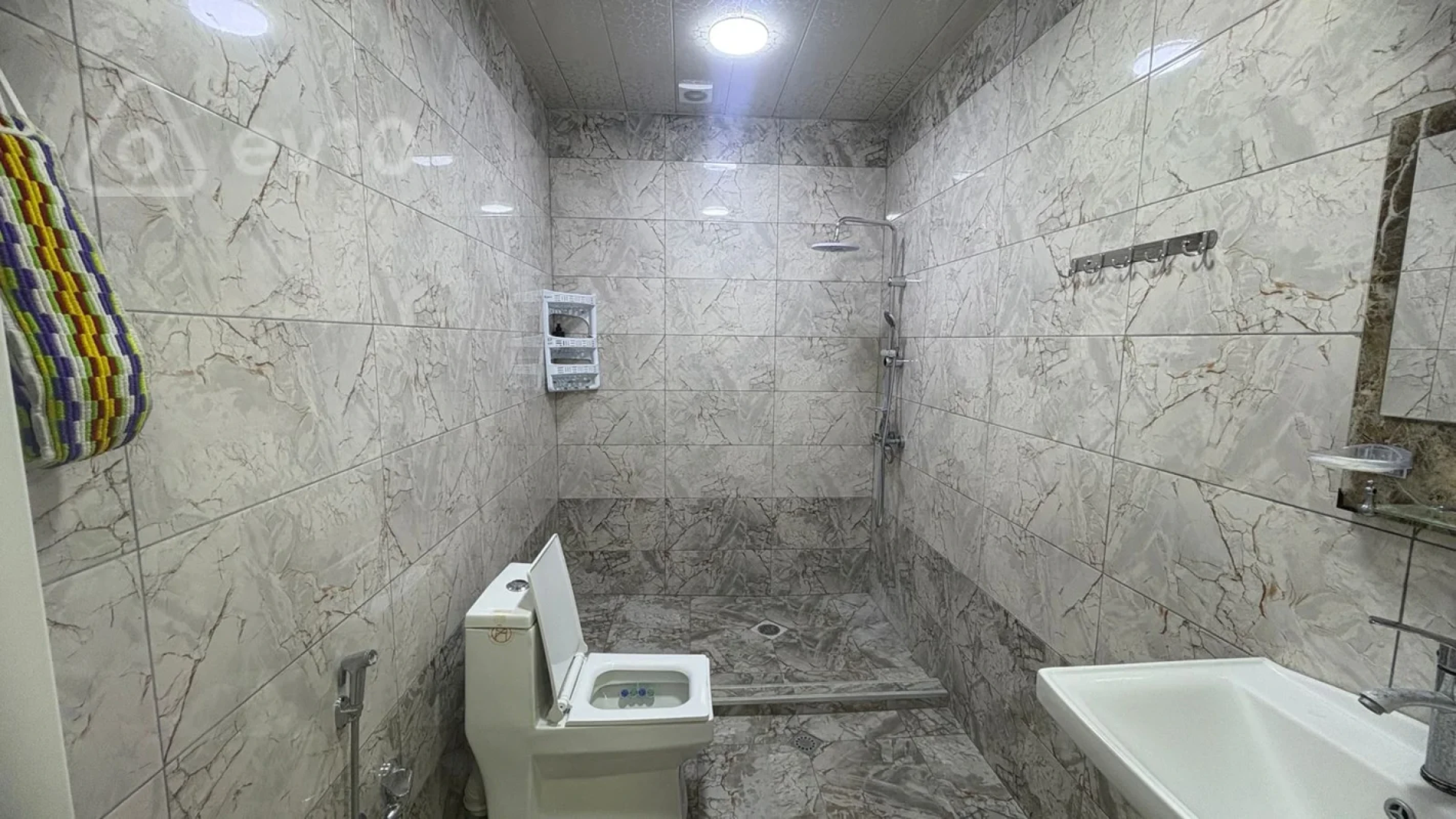 Kirayə verilir 2 otaqlı yeni tikili 70 m²