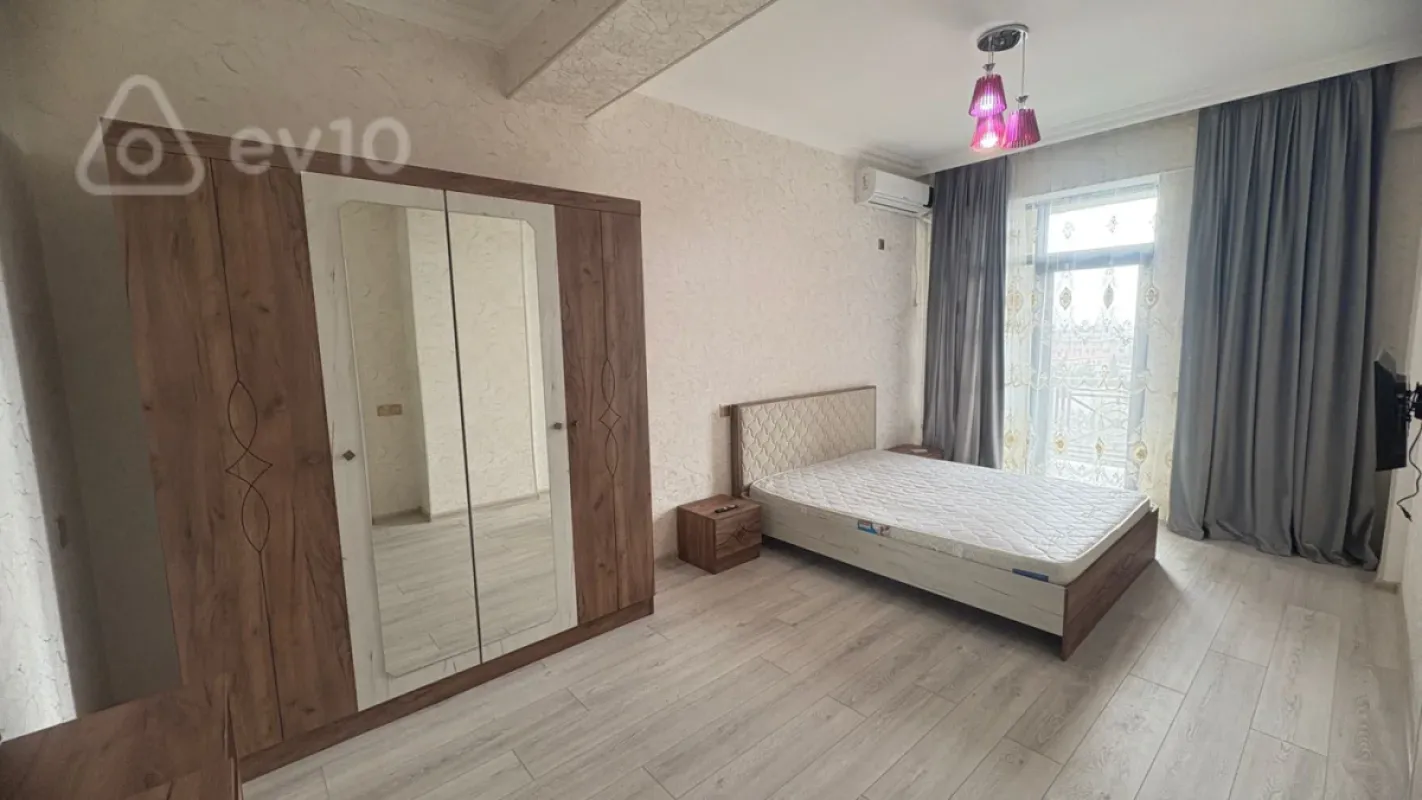 Kirayə verilir 2 otaqlı yeni tikili 70 m²