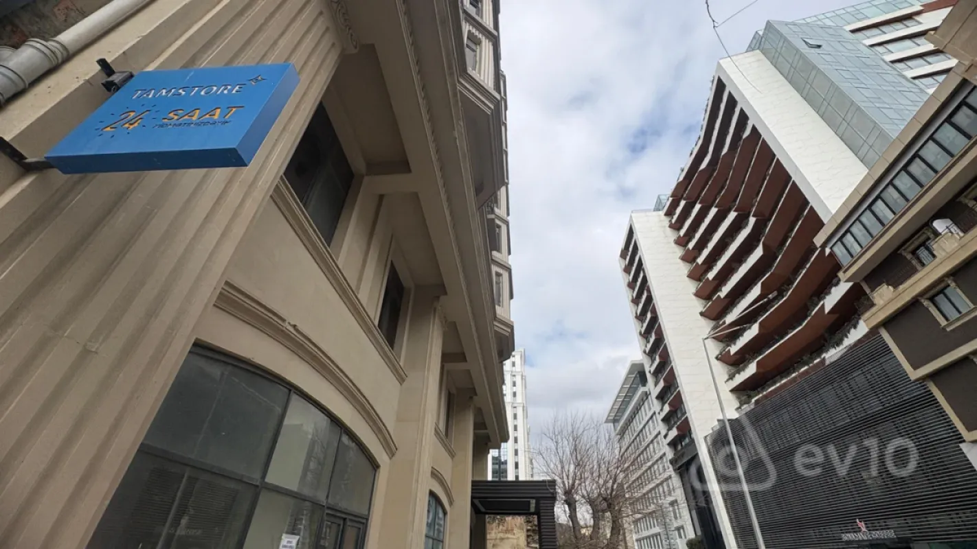 Kirayə verilir 2 otaqlı yeni tikili 70 m²