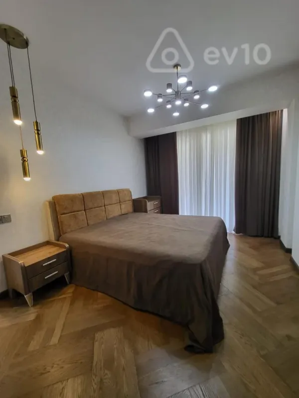 Kirayə verilir 3 otaqlı yeni tikili 100 m²