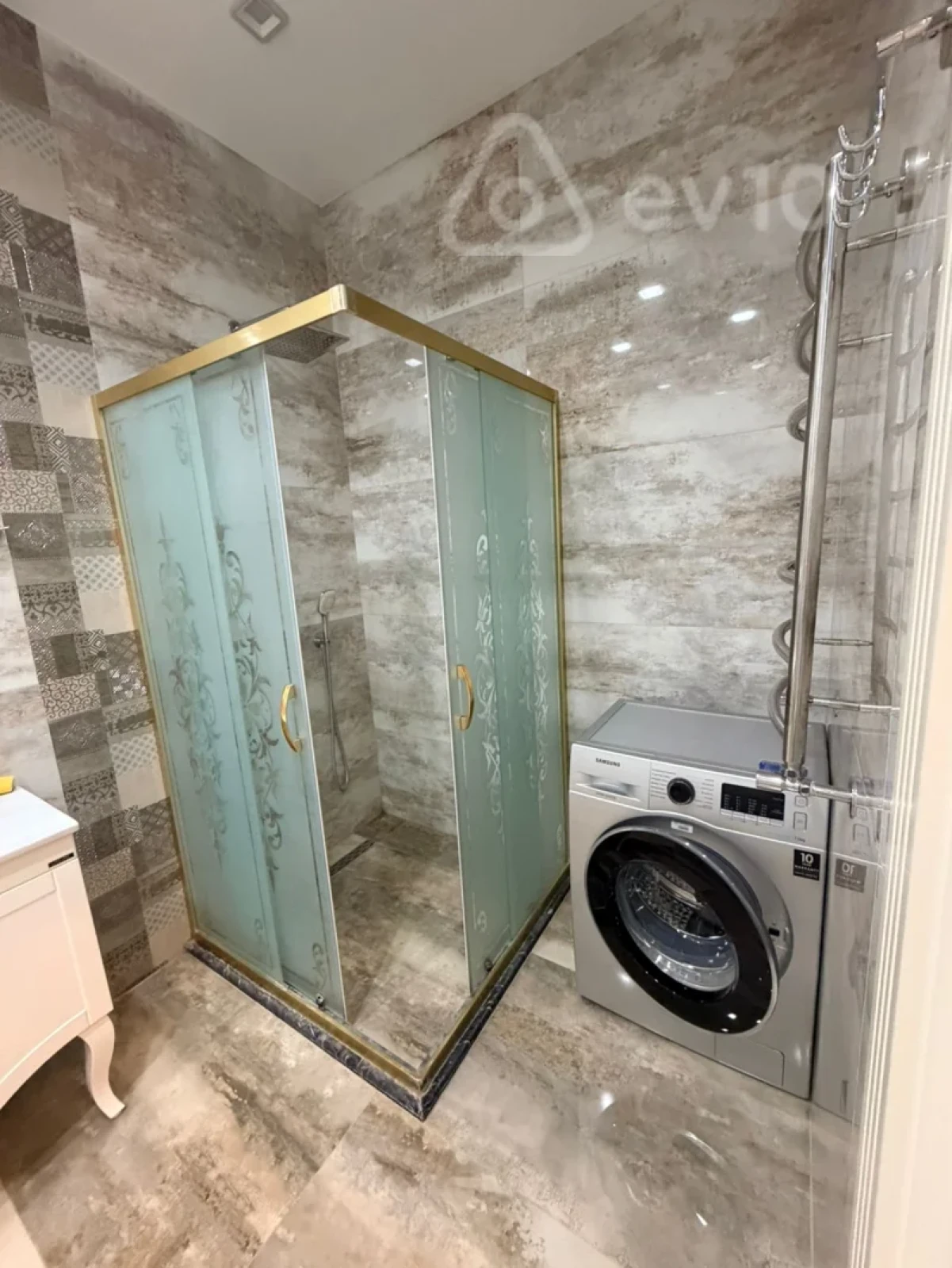 Kirayə verilir 2 otaqlı yeni tikili 126 m²