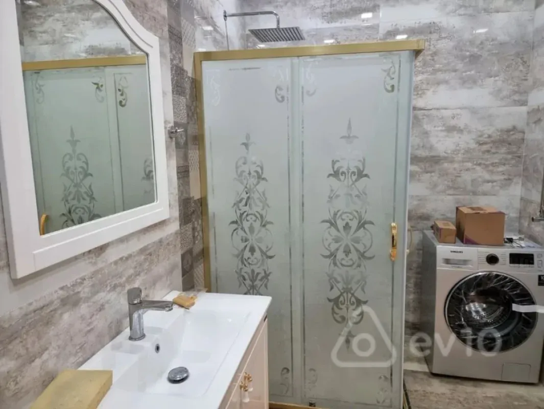 Kirayə verilir 2 otaqlı yeni tikili 126 m²