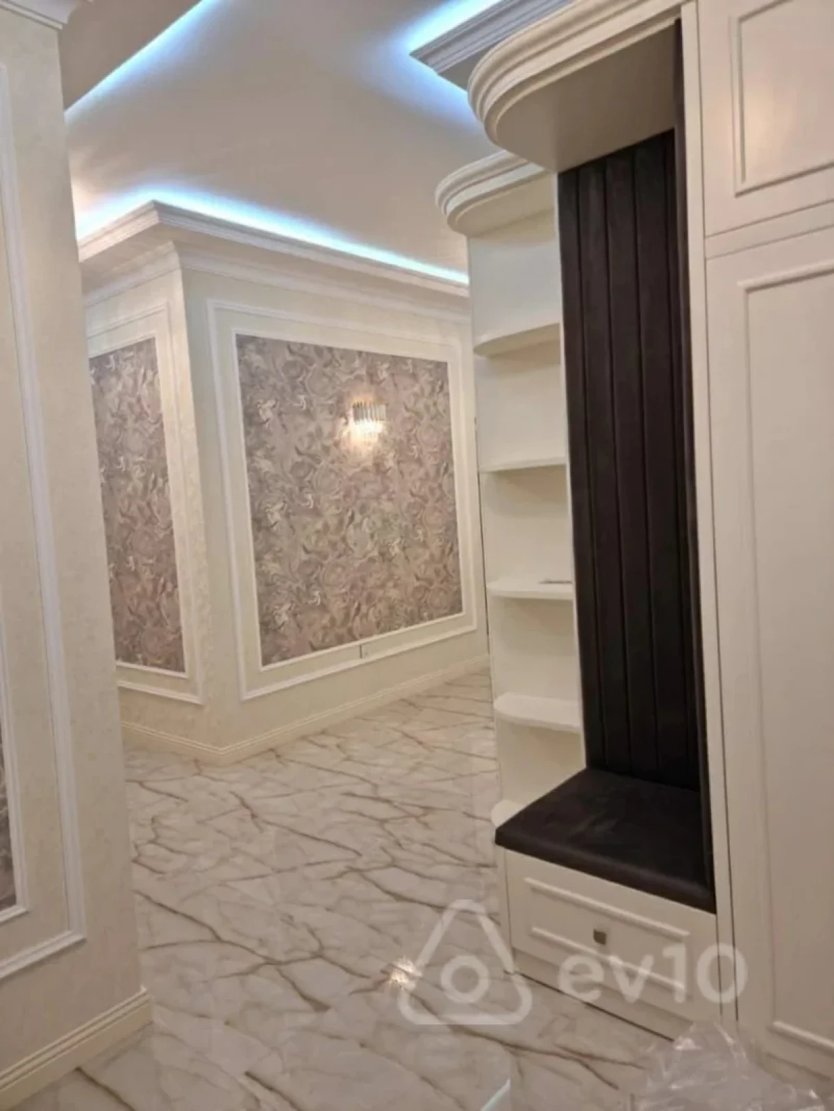 Kirayə verilir 2 otaqlı yeni tikili 126 m²