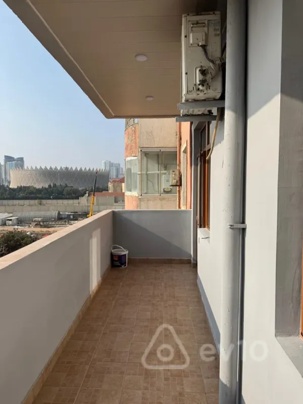 Kirayə verilir 3 otaqlı yeni tikili 145 m²