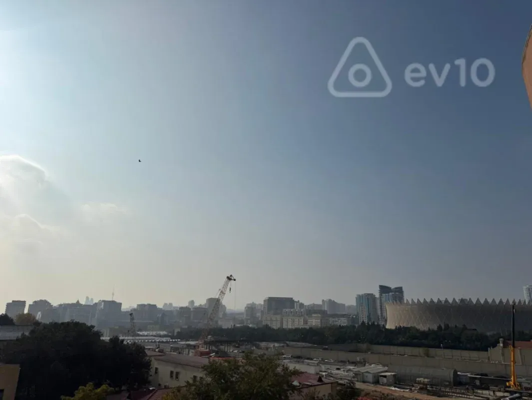 Kirayə verilir 3 otaqlı yeni tikili 145 m²