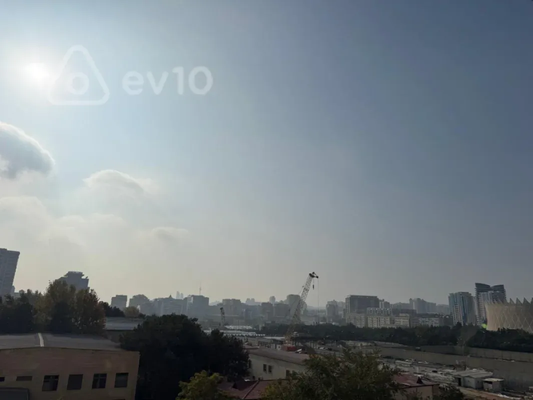 Kirayə verilir 3 otaqlı yeni tikili 145 m²