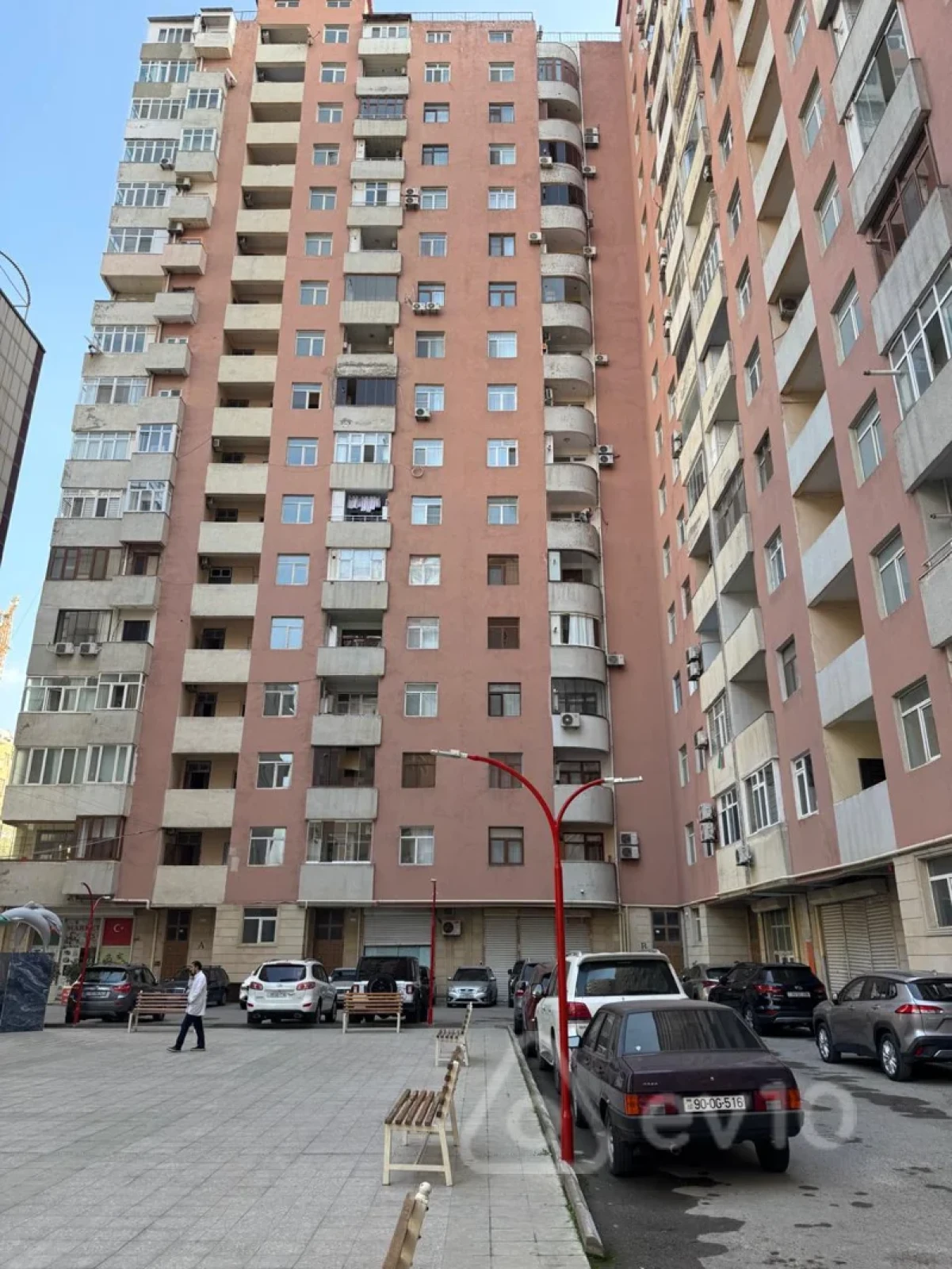 Kirayə verilir 3 otaqlı yeni tikili 145 m²