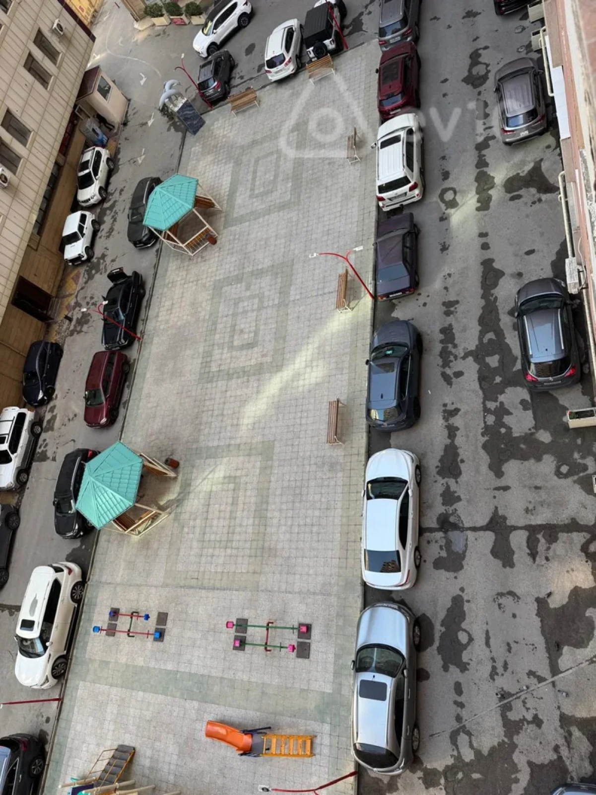 Kirayə verilir 3 otaqlı yeni tikili 145 m²