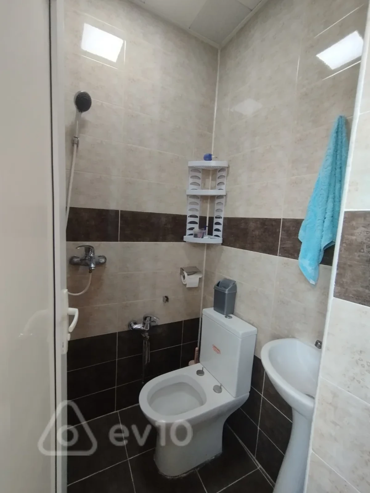 Satılır 7 otaqlı həyət evi 200 m²