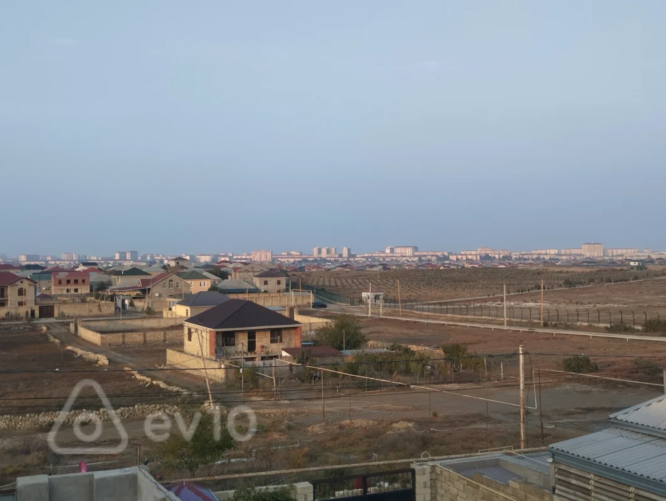 Satılır 7 otaqlı həyət evi 200 m²