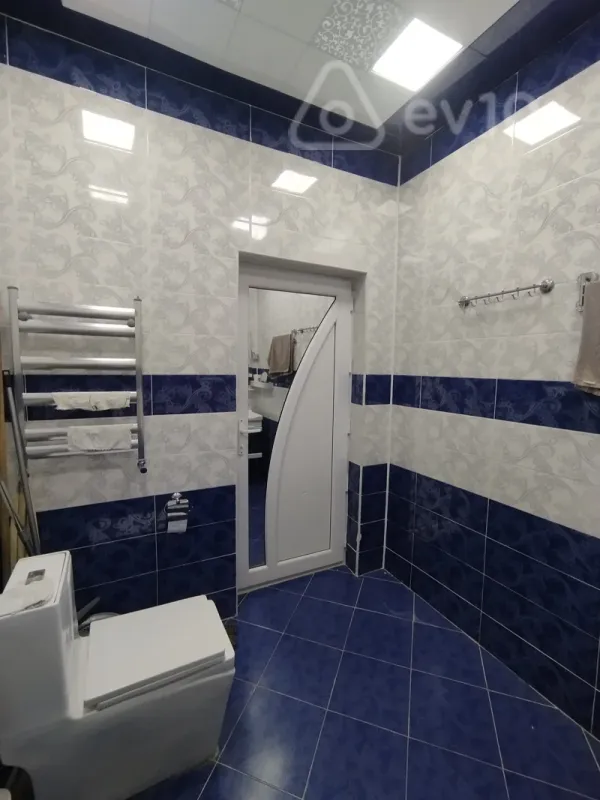 Satılır 7 otaqlı həyət evi 200 m²