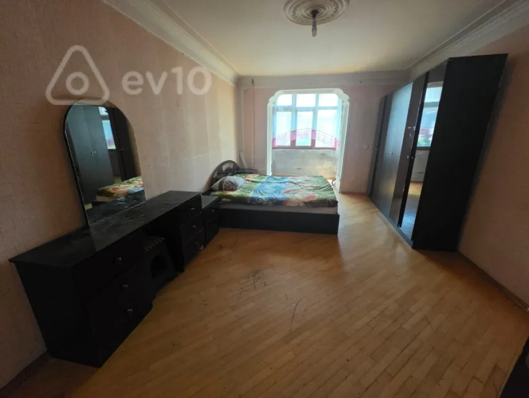 Kirayə verilir 3 otaqlı köhnə tikili 65 m²