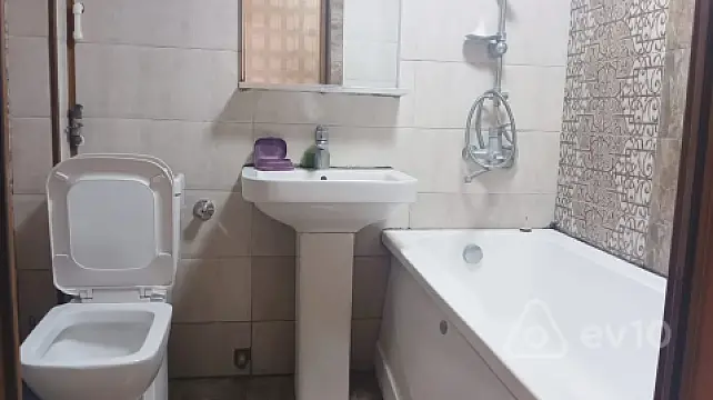 Kirayə verilir 3 otaqlı yeni tikili 77 m²
