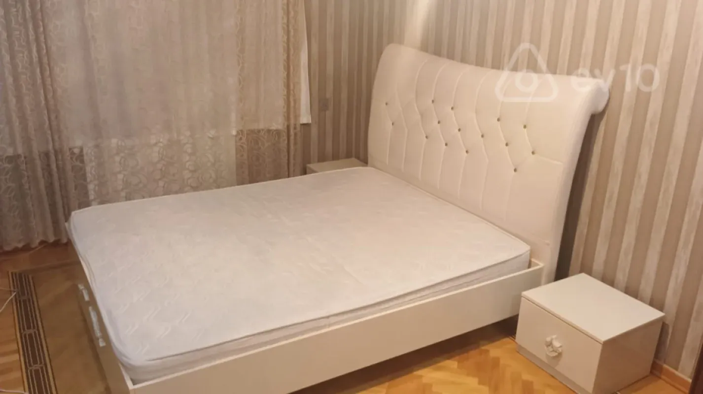 Kirayə verilir 3 otaqlı yeni tikili 77 m²