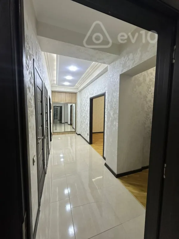 Satılır 3 otaqlı yeni tikili 122 m²