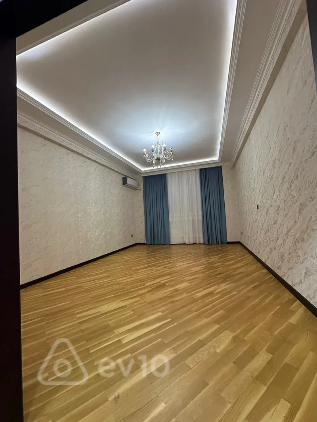 Satılır 3 otaqlı yeni tikili 122 m²