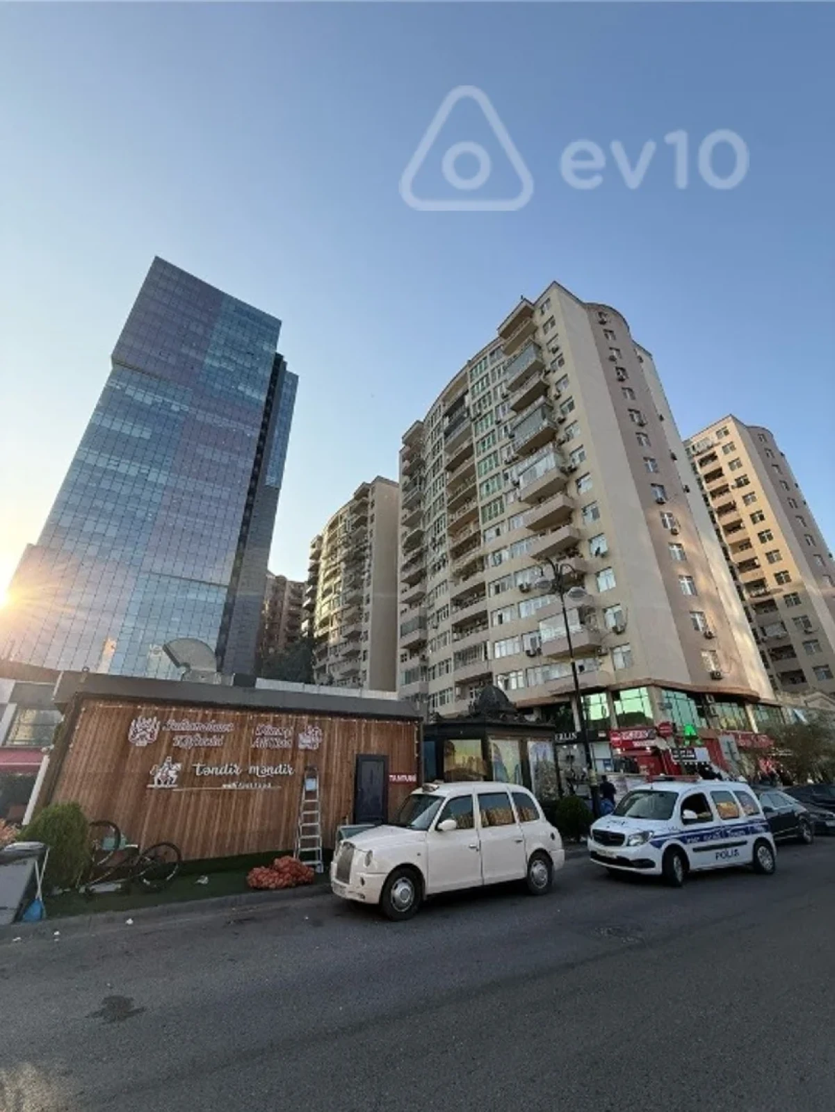 Kirayə verilir 4 otaqlı yeni tikili 170 m²